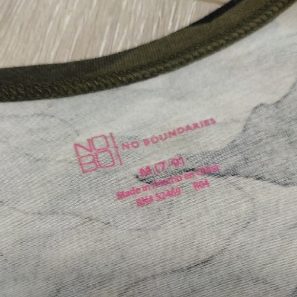 No Boundaries Green Camo Tank Top - Blessed Graphic - Picture 2 of 8